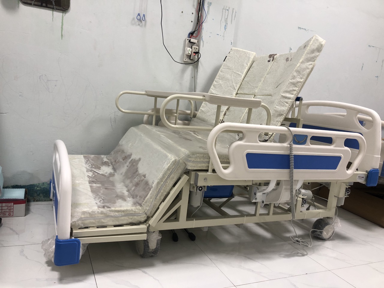 Giường bệnh cao cấp lucass Gb4