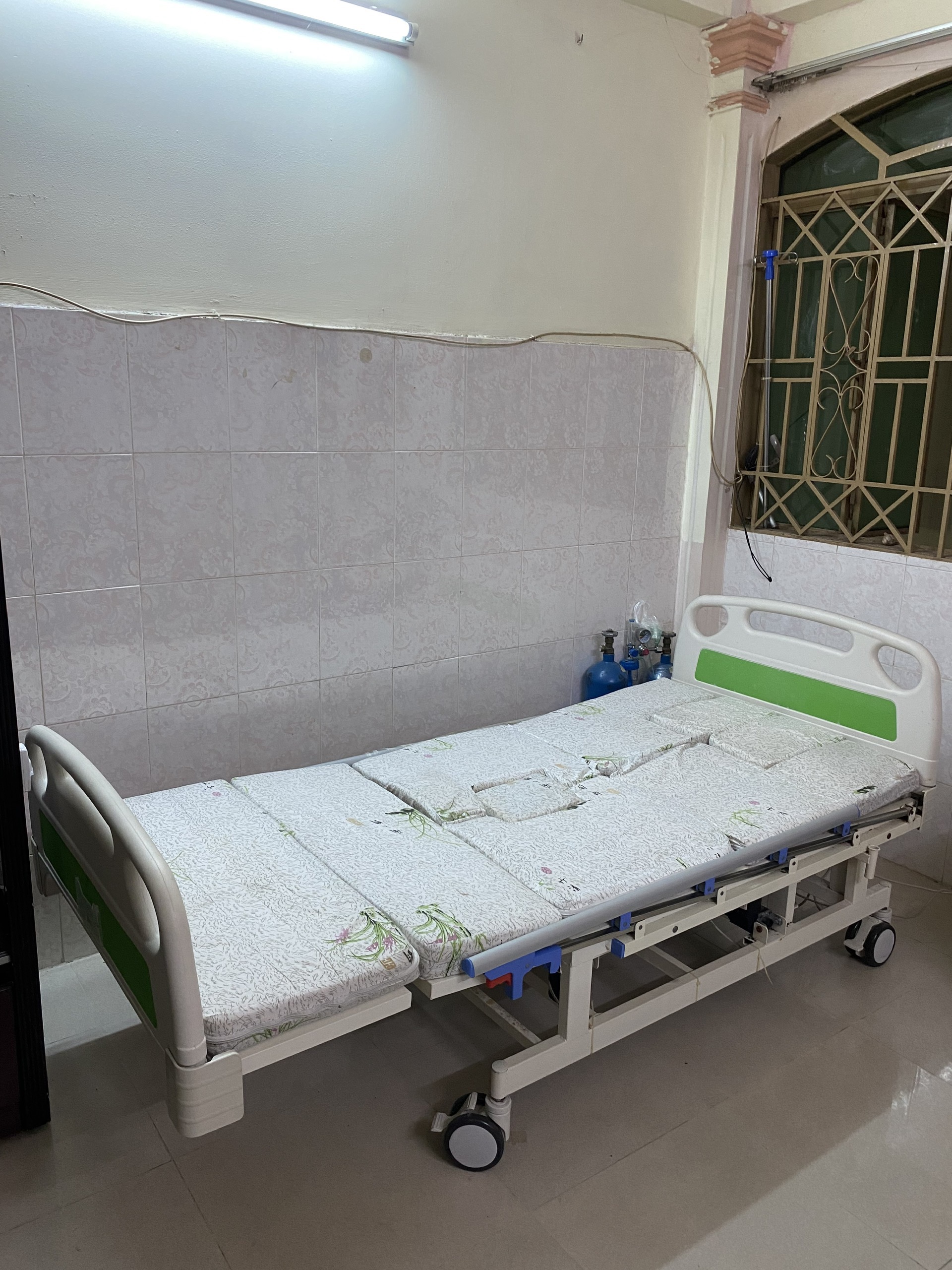 Ở Ninh Bình Nên Chịn Mua GIường Y Tế Lucass Ở Đâu