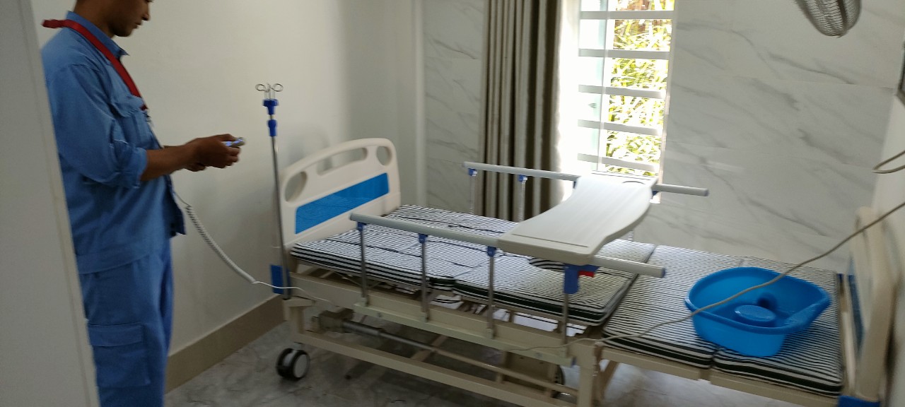Giường bệnh cho người cao tuổi