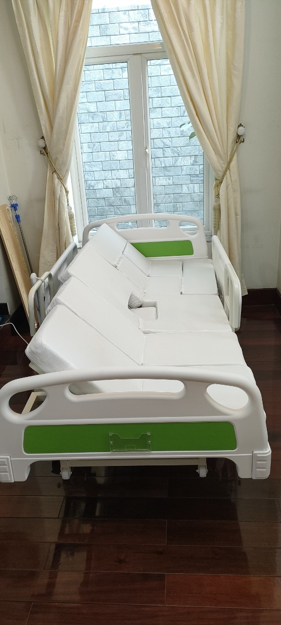 Vì sao chúng ta nên lựa chọn thương hiệu giường y tế lucass cho công việc chăm sóc người bệnh tại nhà