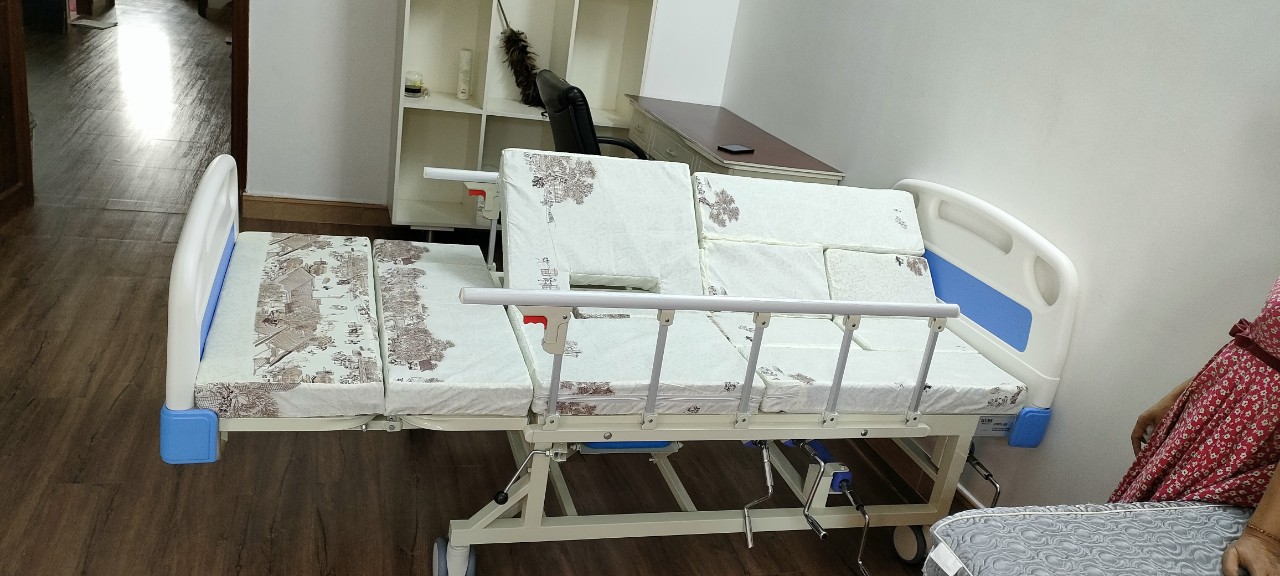 Chức năng nghiêng phải của giường Lucass Gb-T41