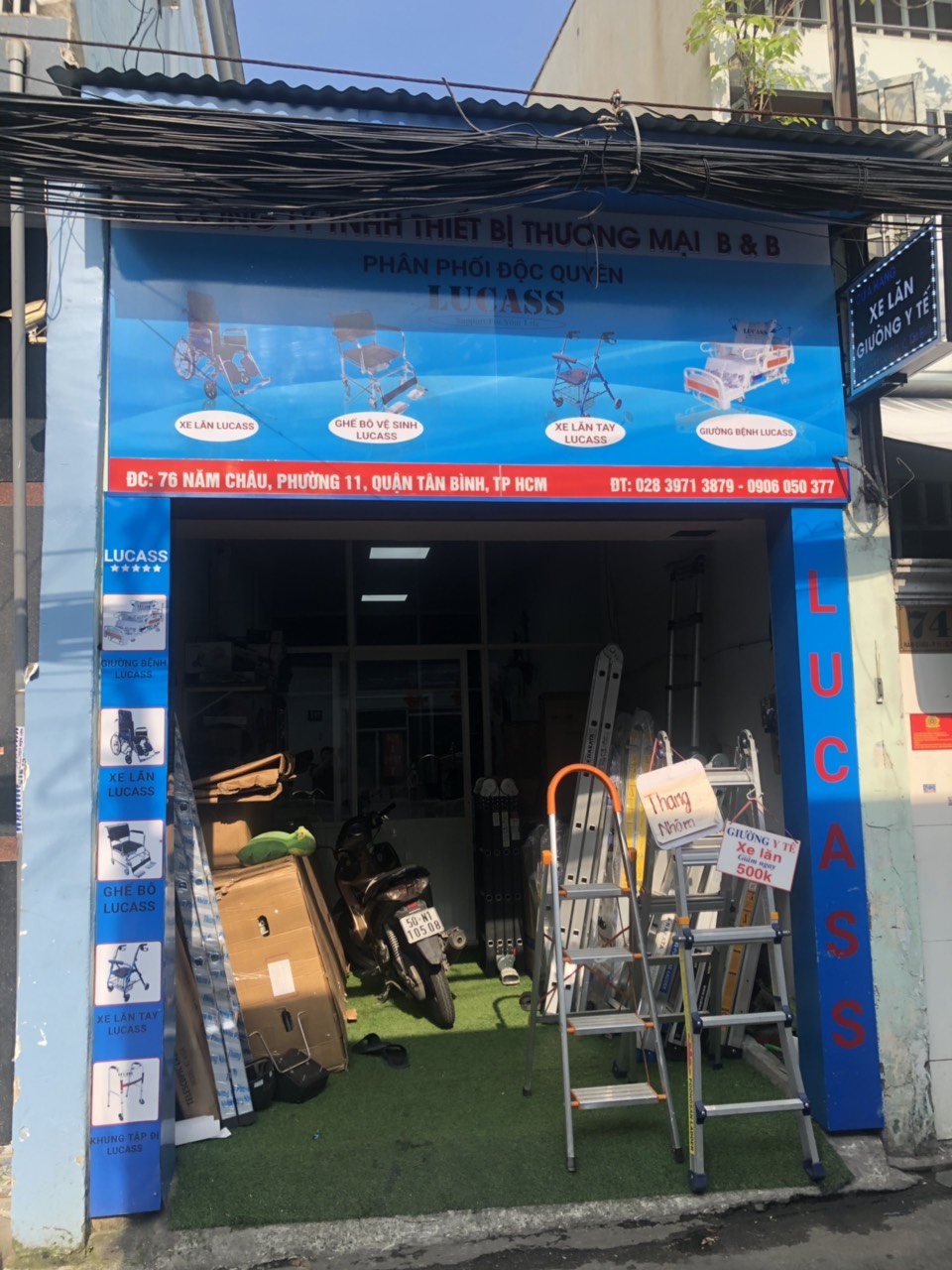 Cữa hàng xe lăn lucass ở hcm